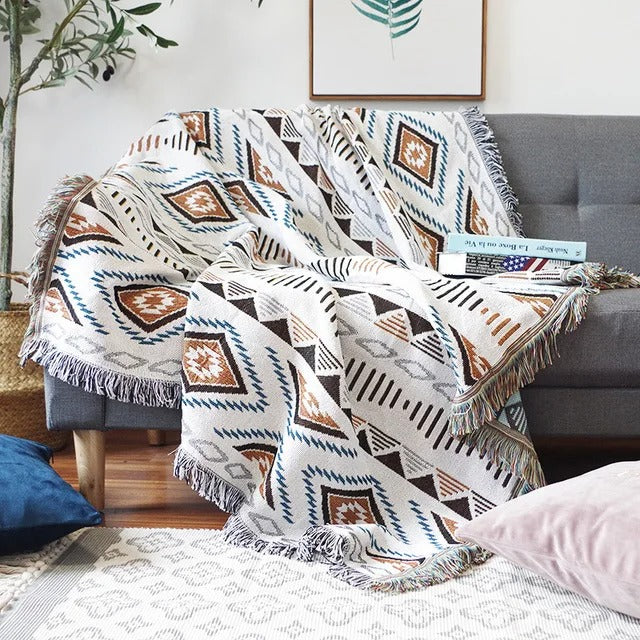 SUENTA Atmungsaktive Wurfdecke aus Jacquard mit Fransen – Bunt und Langlebig 11