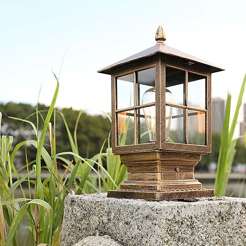 SUENTA Außenlaterne Schwarze Metallsäule IP65 Wetterfeste Lampe