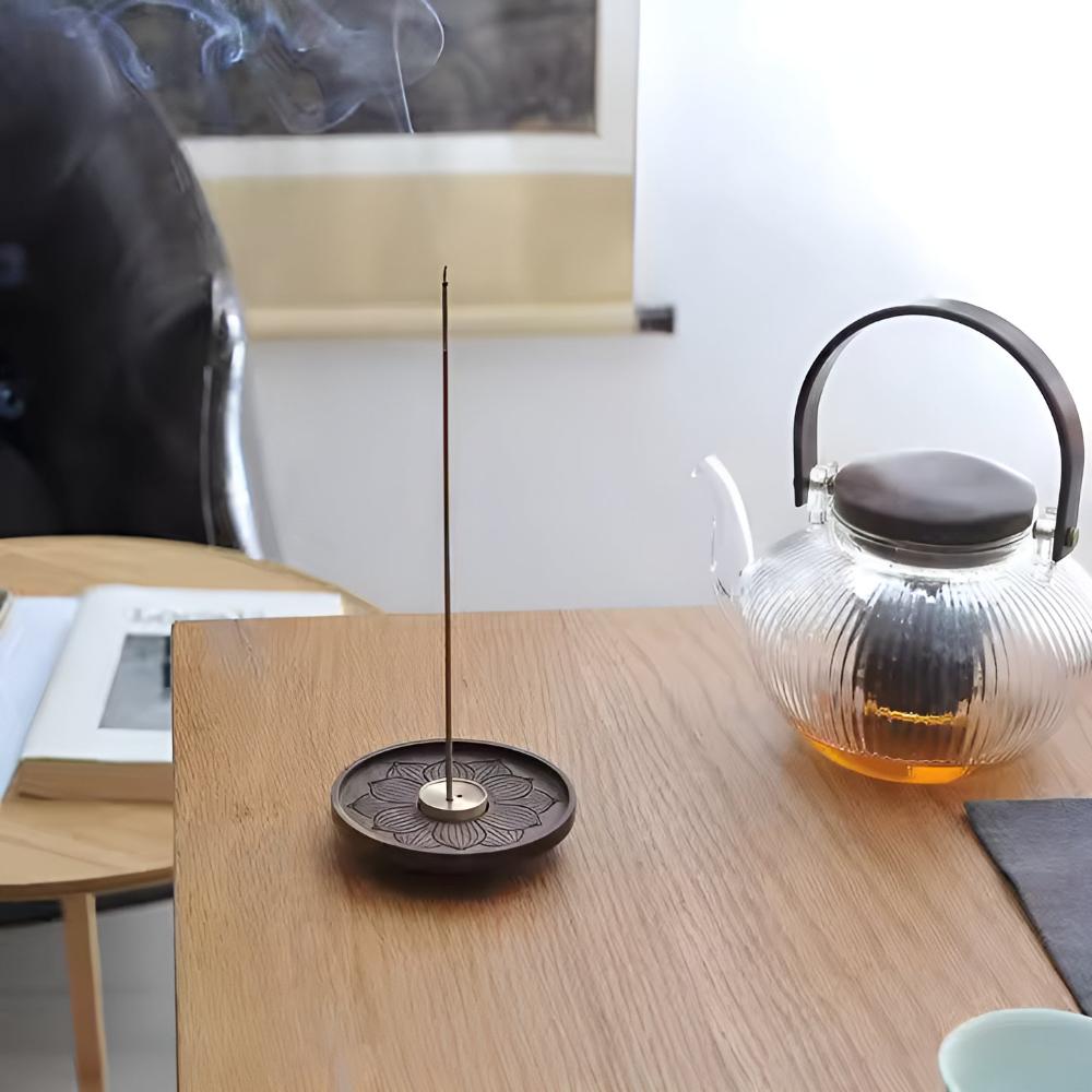 SUENTA Balinesischer Räucherstäbchenhalter aus Holz und Kupfer – Kompakt und Elegant