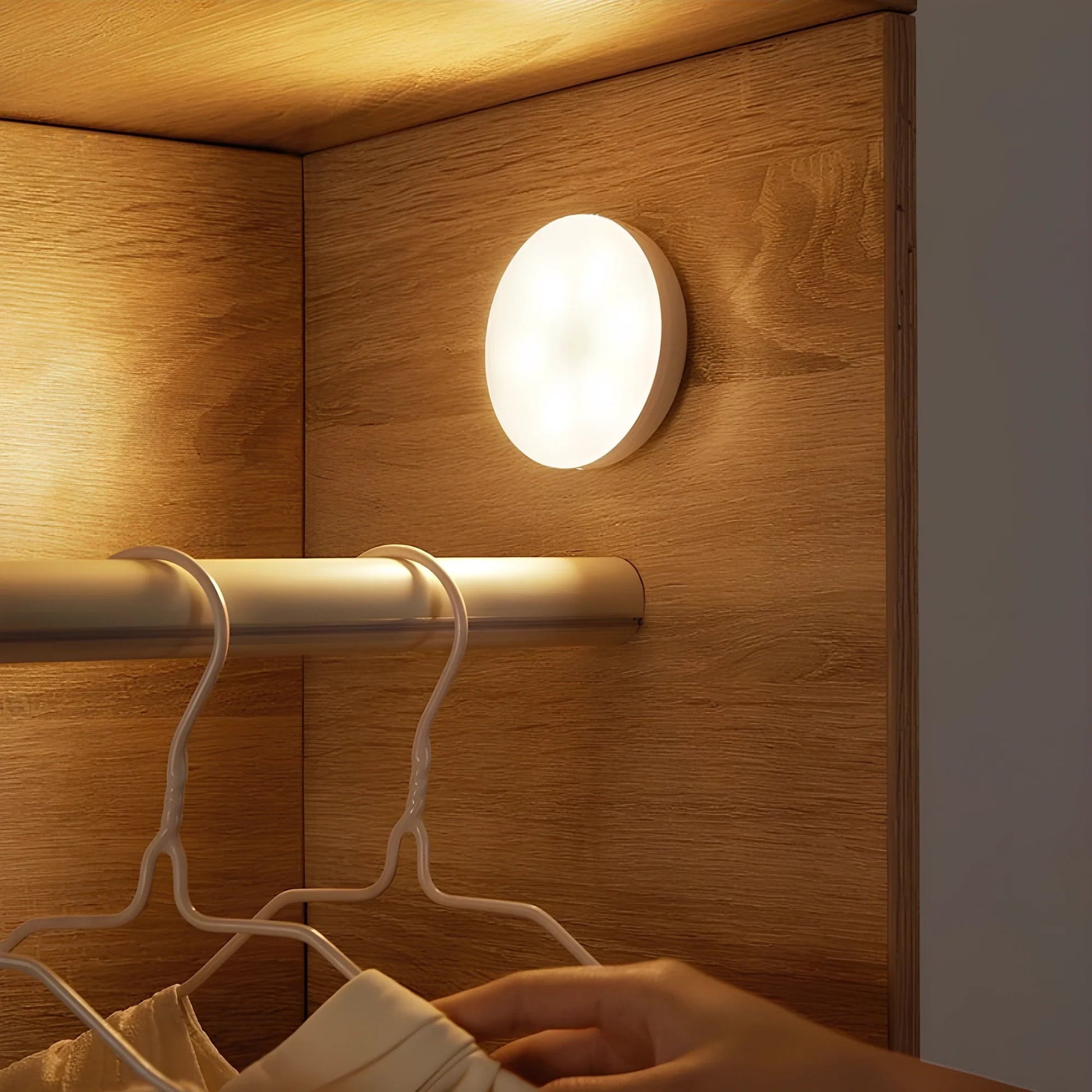 SUENTA Bewegungsmelder Lampe Mit Energiesparender LED Beleuchtung