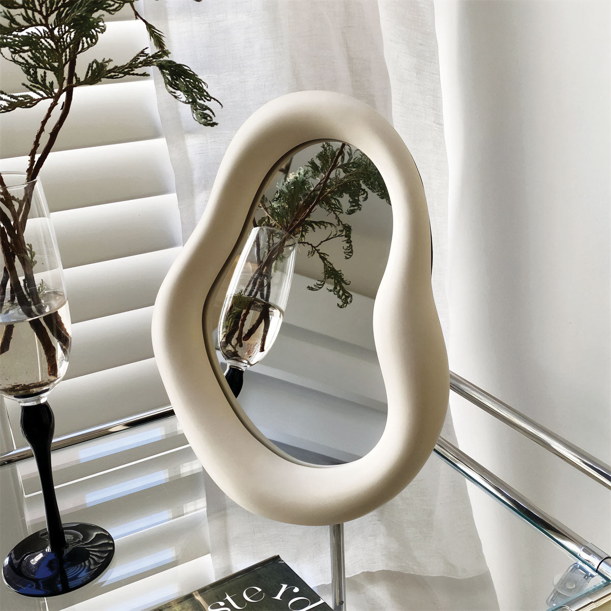 SUENTA Chunky Tisch Spiegel mit Einzigartigem Design – 40x30cm Glas und Holz Weiß