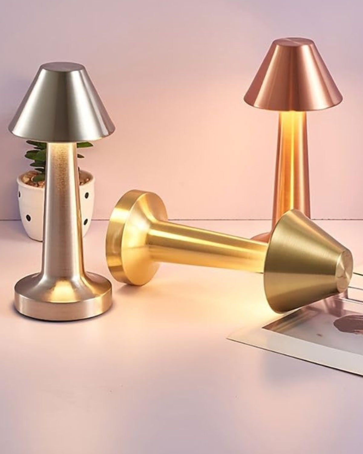 SUENTA Drahtlose Tischlampe aus Metall in Gold – Elegante Beleuchtung