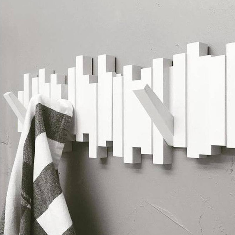 SUENTA Elegante Wandkleiderhaken aus Holz – Minimalistische Hakenleiste