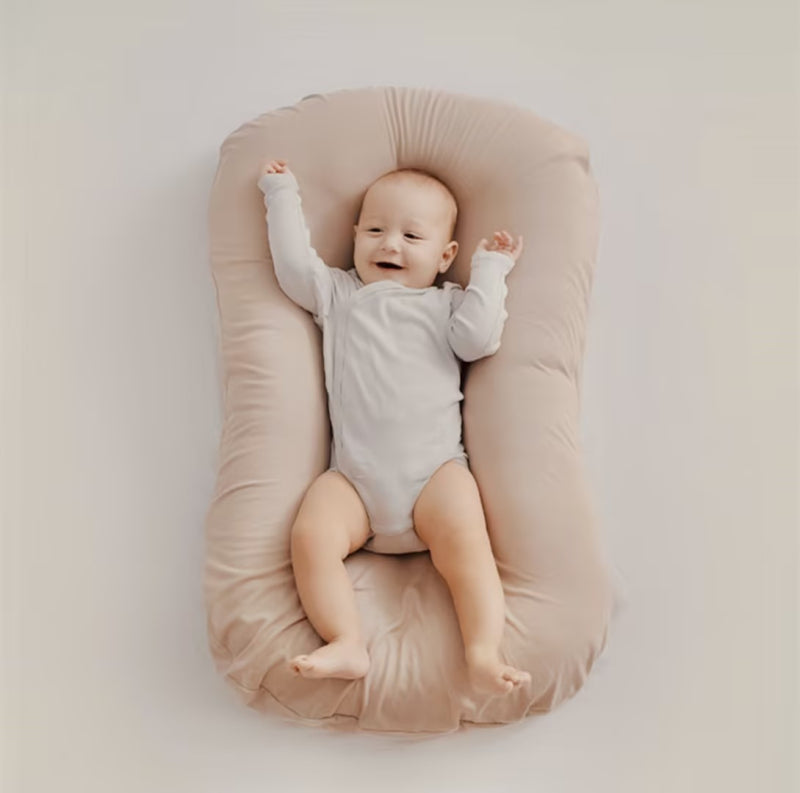 SUENTA Ergonomisches Babykissen Für Sicheres Weiches Schlafen Rosa
