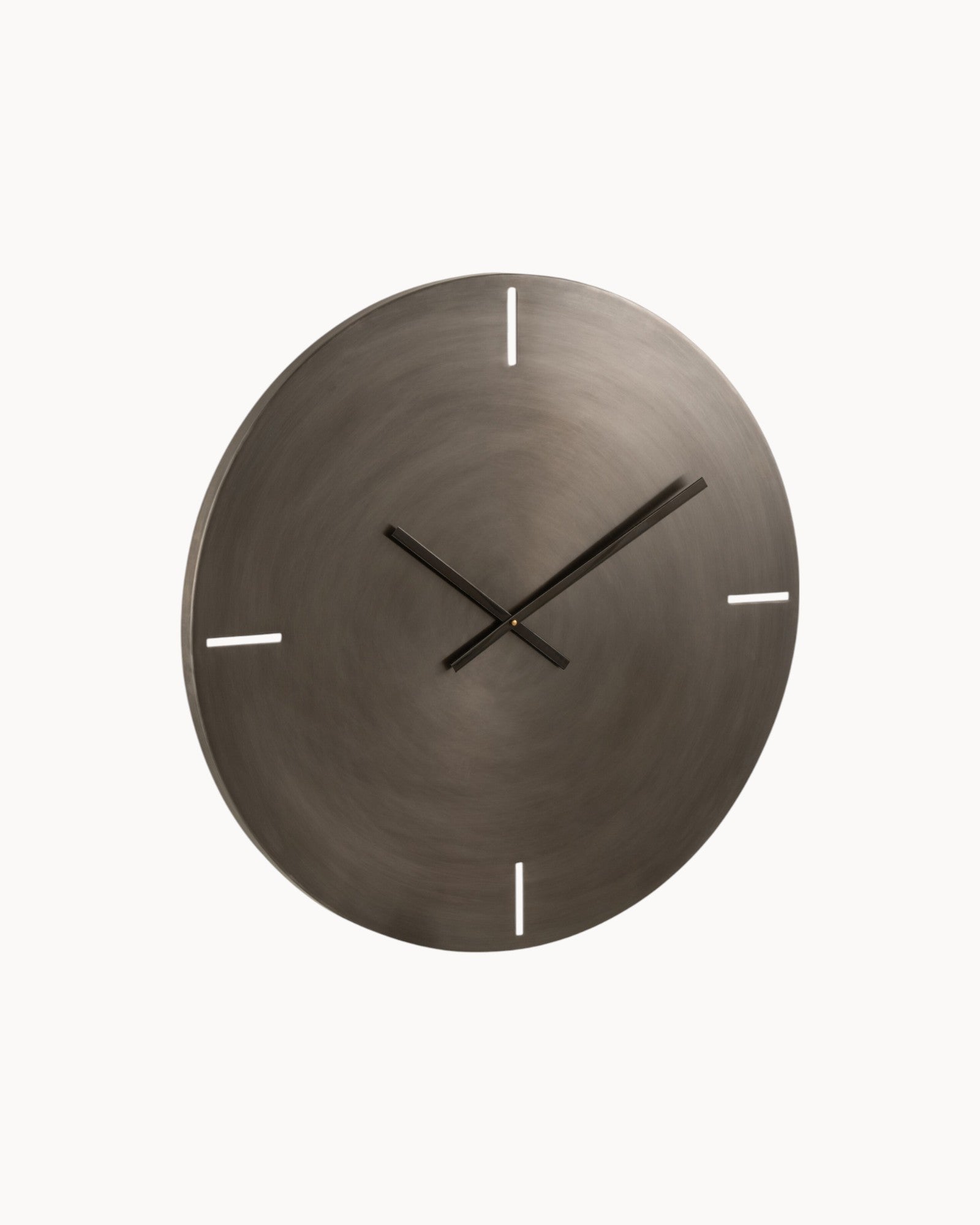 SUENTA Große Moderne Wanduhr aus Metall in Dunkelgrau Ø 76,5 cm Default