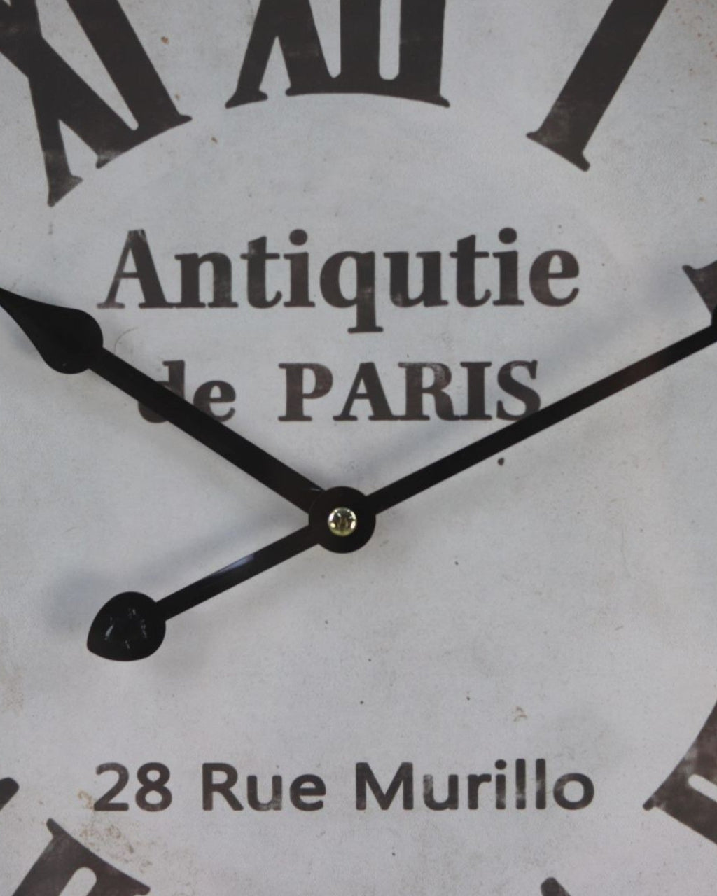 SUENTA Große Wanduhr Modern aus Metall mit Seil – Ø47 cm, Industrieller Stil