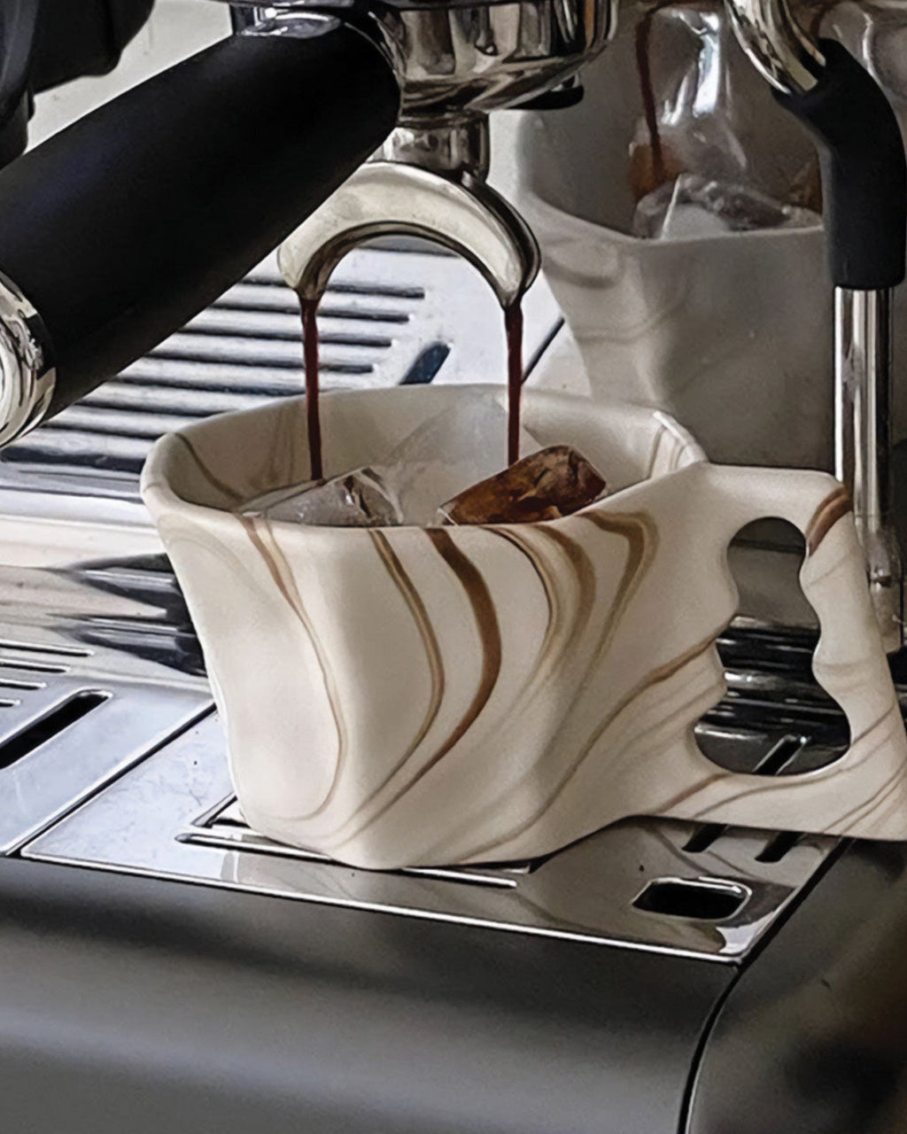 SUENTA Keramik Kaffee Becher Achteckig Braun Grau – Modernes Design