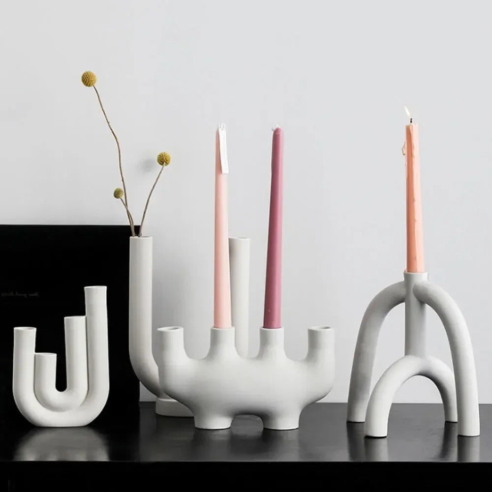 SUENTA Kerzenständer und Vase aus Keramik mit mattem Finish – Weiß