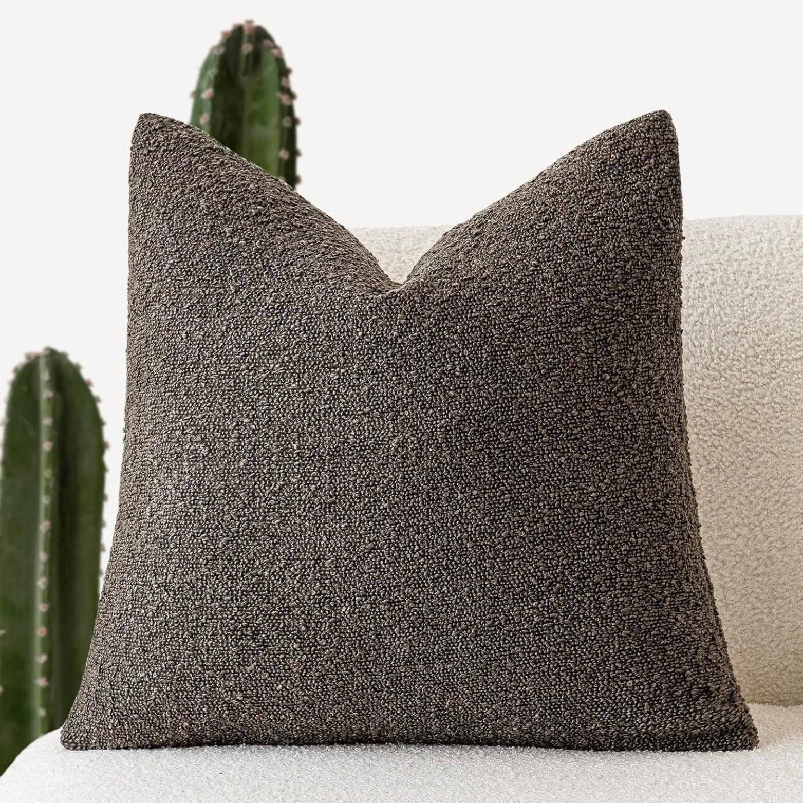 SUENTA Kissenbezug 45x45cm Aus Hochwertigem Boucle Stoff Für Sofa Dunkelbraun