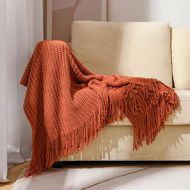 SUENTA Kuscheldecke Bohemian Strickdecke mit Fransen – Weich und Vielseitig Braun