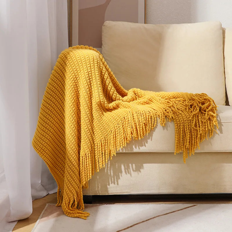 SUENTA Kuscheldecke Bohemian Strickdecke mit Fransen – Weich und Vielseitig Gelb