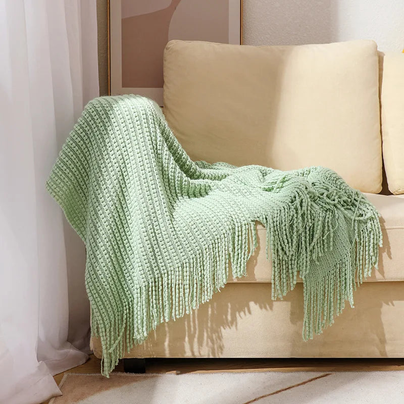 SUENTA Kuscheldecke Bohemian Strickdecke mit Fransen – Weich und Vielseitig Mintgrün