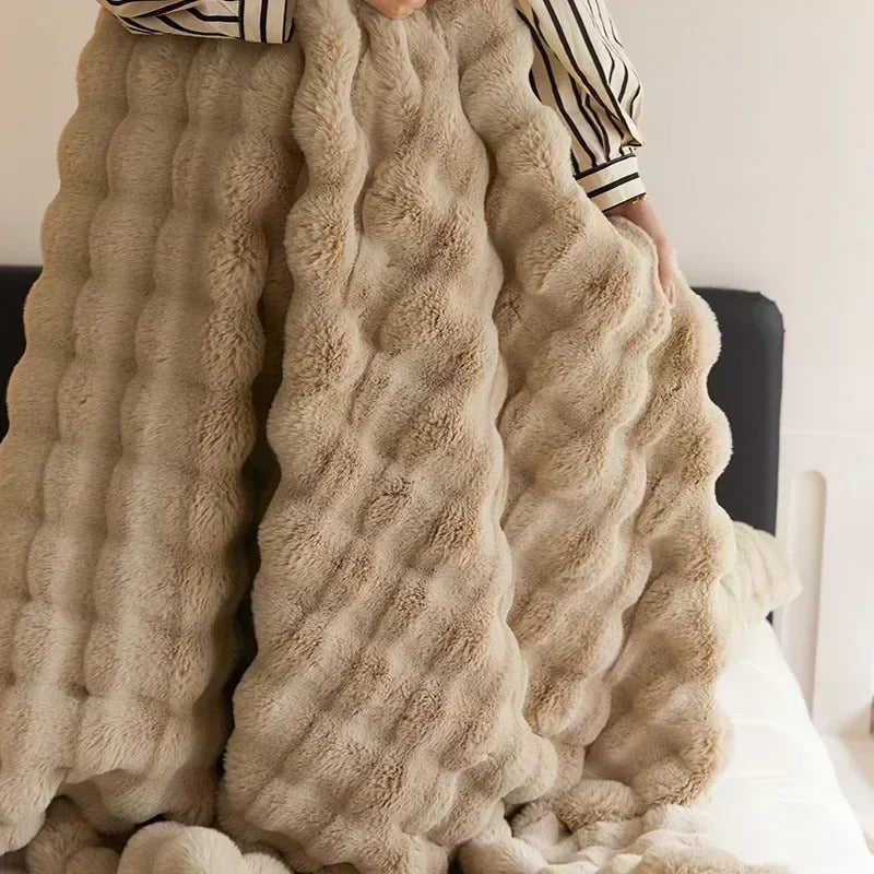 SUENTA Kuscheldecke aus Kunstfell 150x200 cm – Weich und Warm in Creme 1