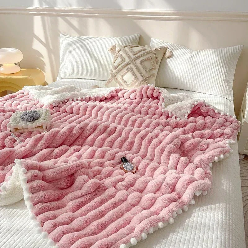 SUENTA Kuscheldecke aus Kunstfell 150x200 cm – Weiche Wolldecke für Sofa und Bett 1