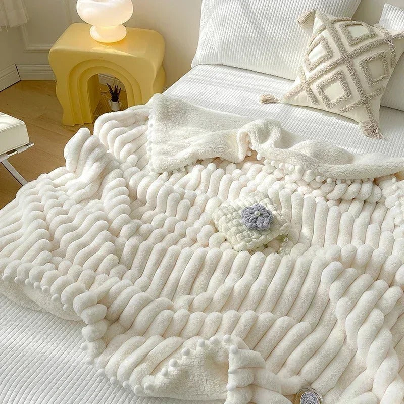 SUENTA Kuscheldecke aus Kunstfell 150x200 cm – Weiche Wolldecke für Sofa und Bett
