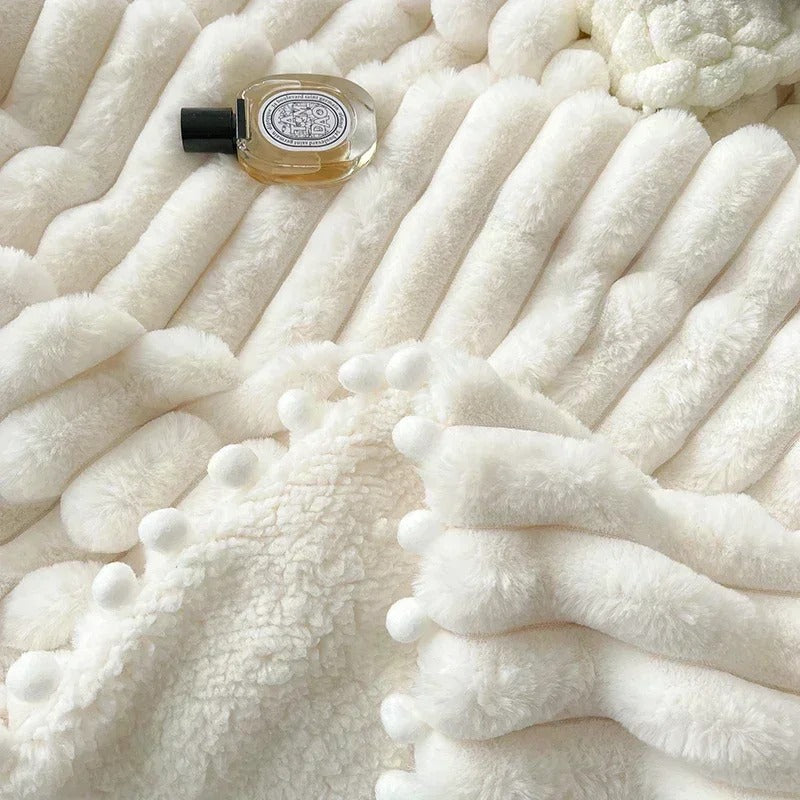 SUENTA Kuscheldecke aus Kunstfell 150x200 cm – Weiche Wolldecke für Sofa und Bett