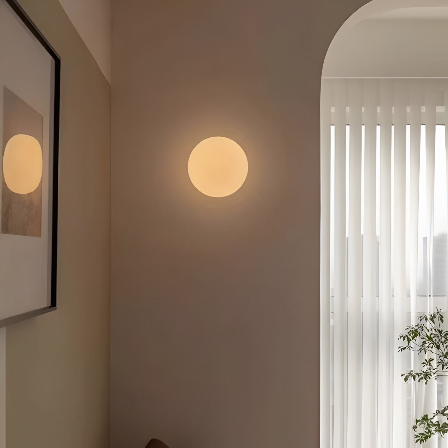 SUENTA Minimalistische Wandlampe aus Glas mit LED – Verschiedene Größen
