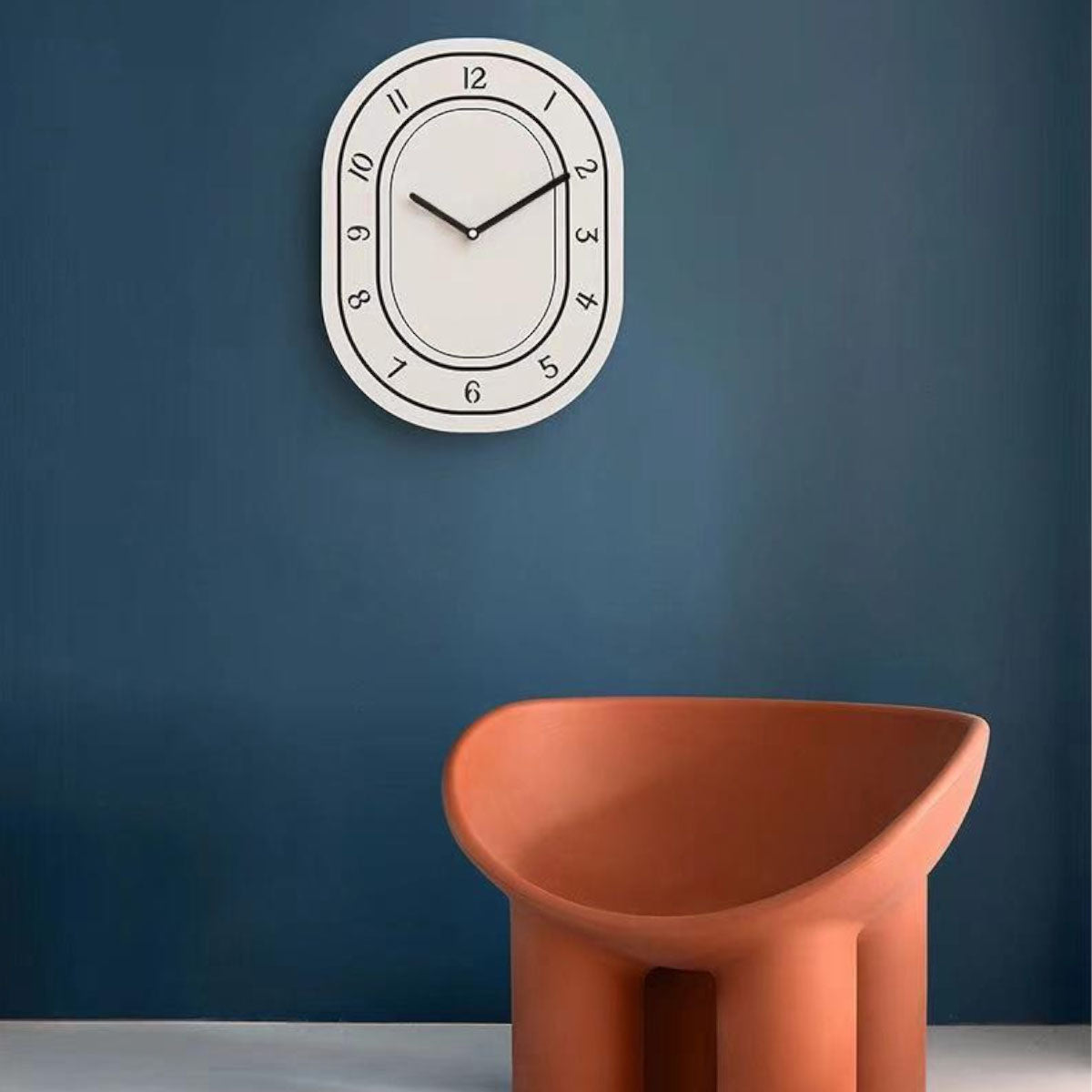 SUENTA Moderene Wanduhr aus Holz mit Acryl-Zeigern – Cremefarben 30 cm