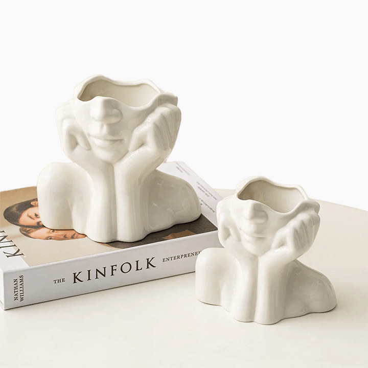 SUENTA Moderne Handgefertigte Keramikvase in Weiß – Dekorativ und Vielseitig