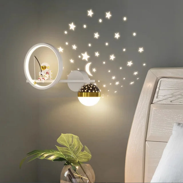 SUENTA Moderne Kinderlampe mit Sanfter LED-Beleuchtung – Ideal für Kinderzimmer Weiß rechts Drei Farben