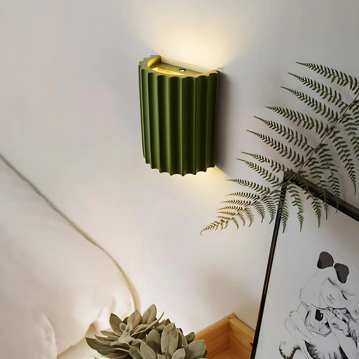SUENTA Moderne Wandlampe aus Harz mit LED – Elegantes Design für Wohnzimmer