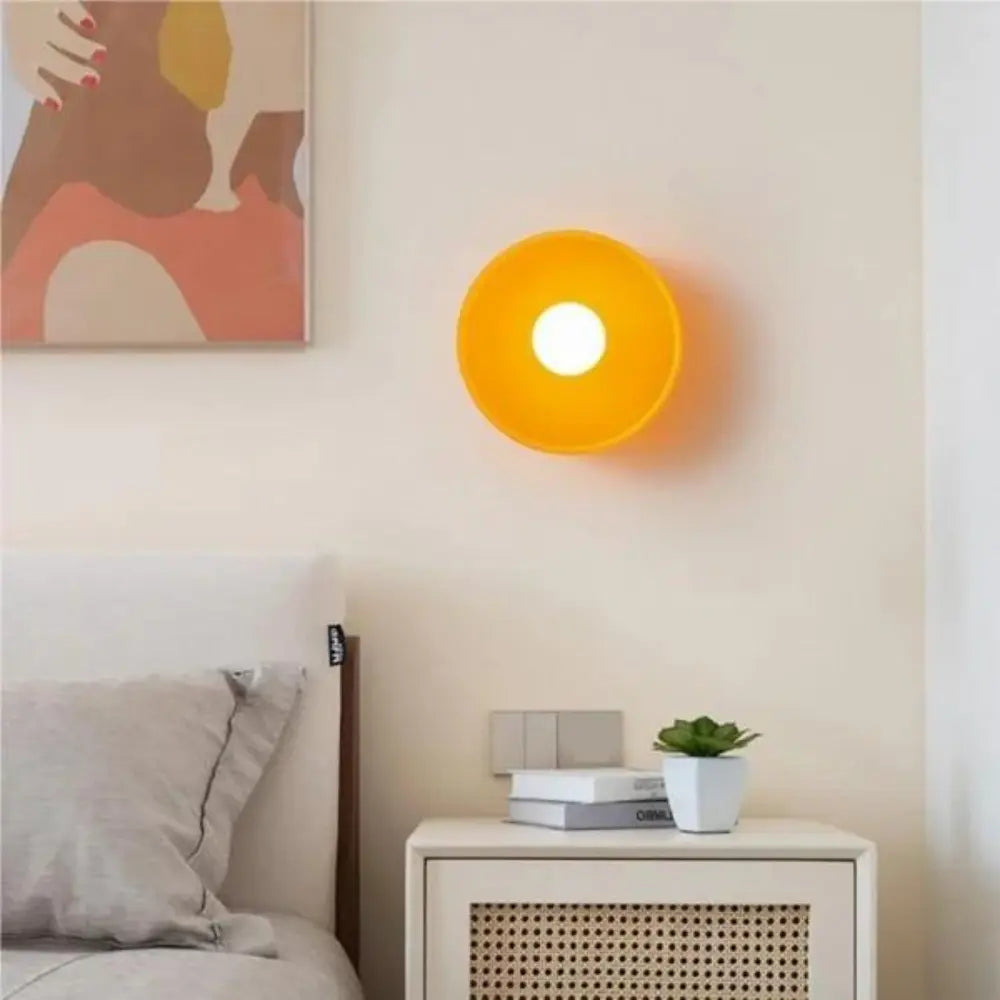 SUENTA Moderne Wandleuchte mit Farbigen Akzenten – 30 cm Durchmesser