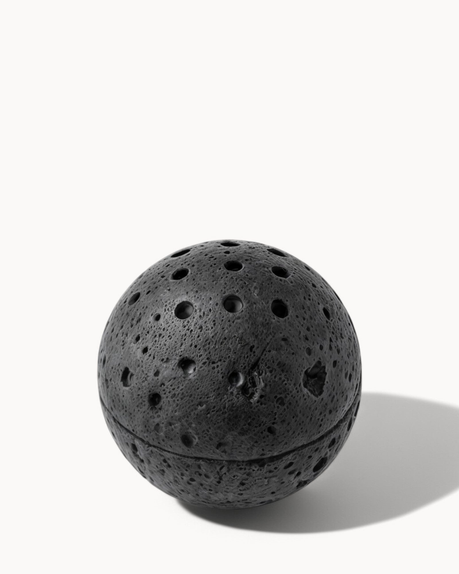 SUENTA Räuchergefäß Beige Travertin Handgefertigt Naturstein 10 cm Schwarz