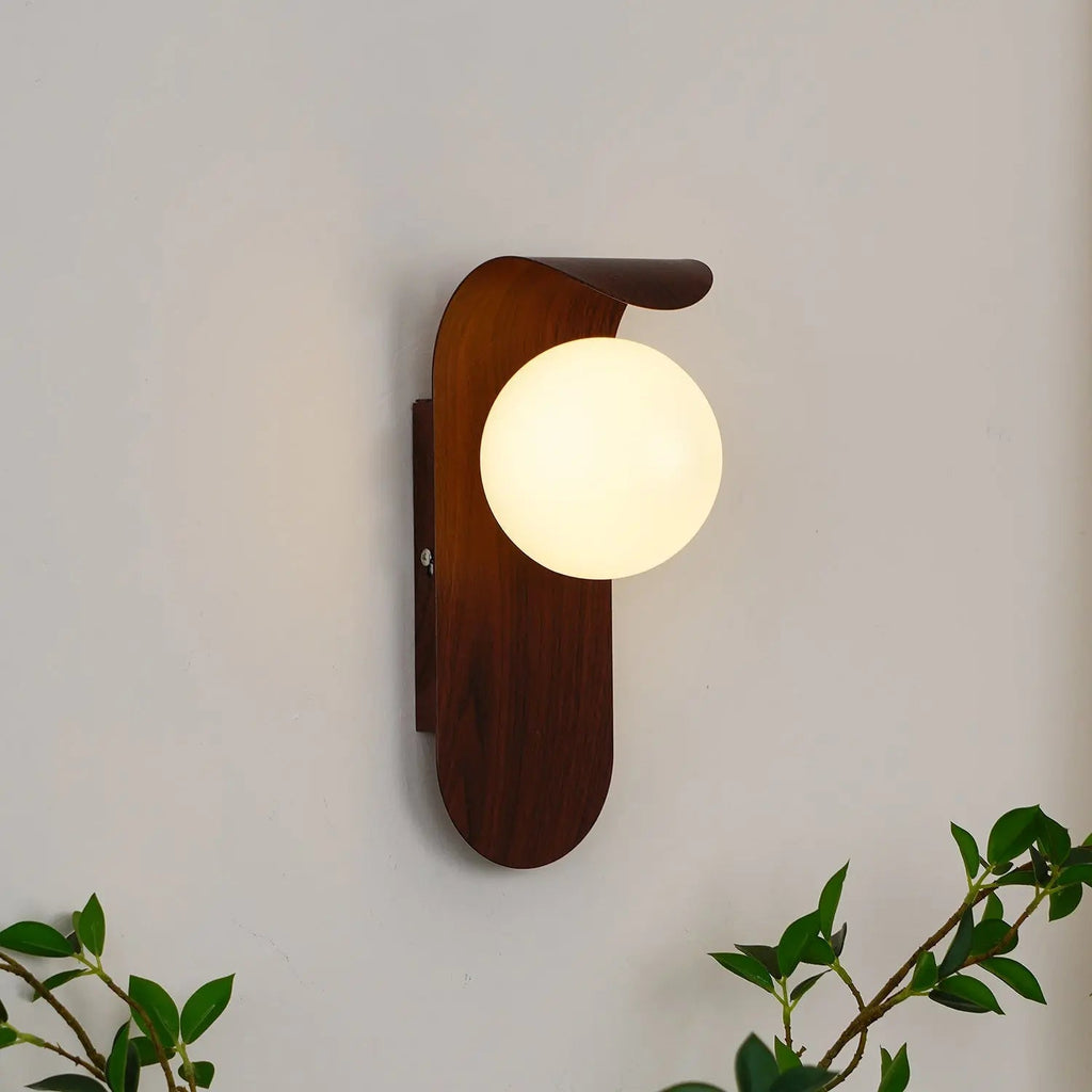 SUENTA Stilvolle Wandlampe in Schwarz mit Goldakzenten – Modernes Design