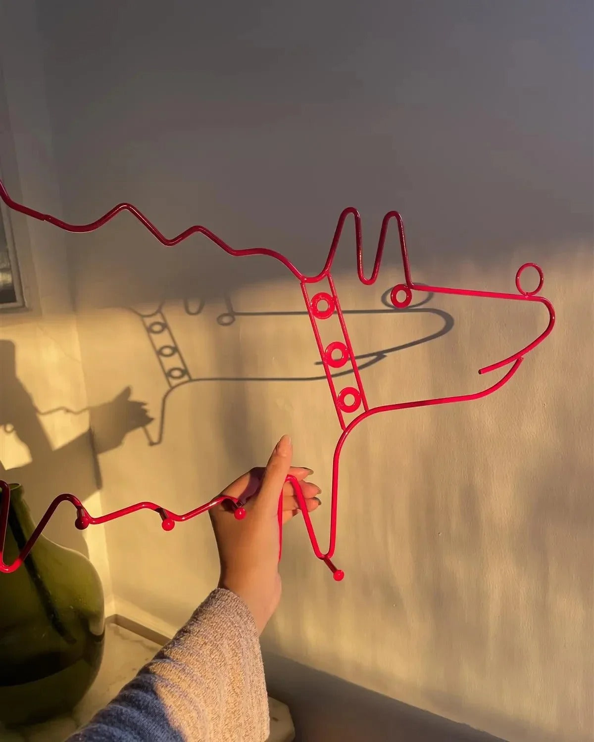 SUENTA Wandhaken Rot im Nordic-Stil mit 5 Kleiderhaken für die Wand