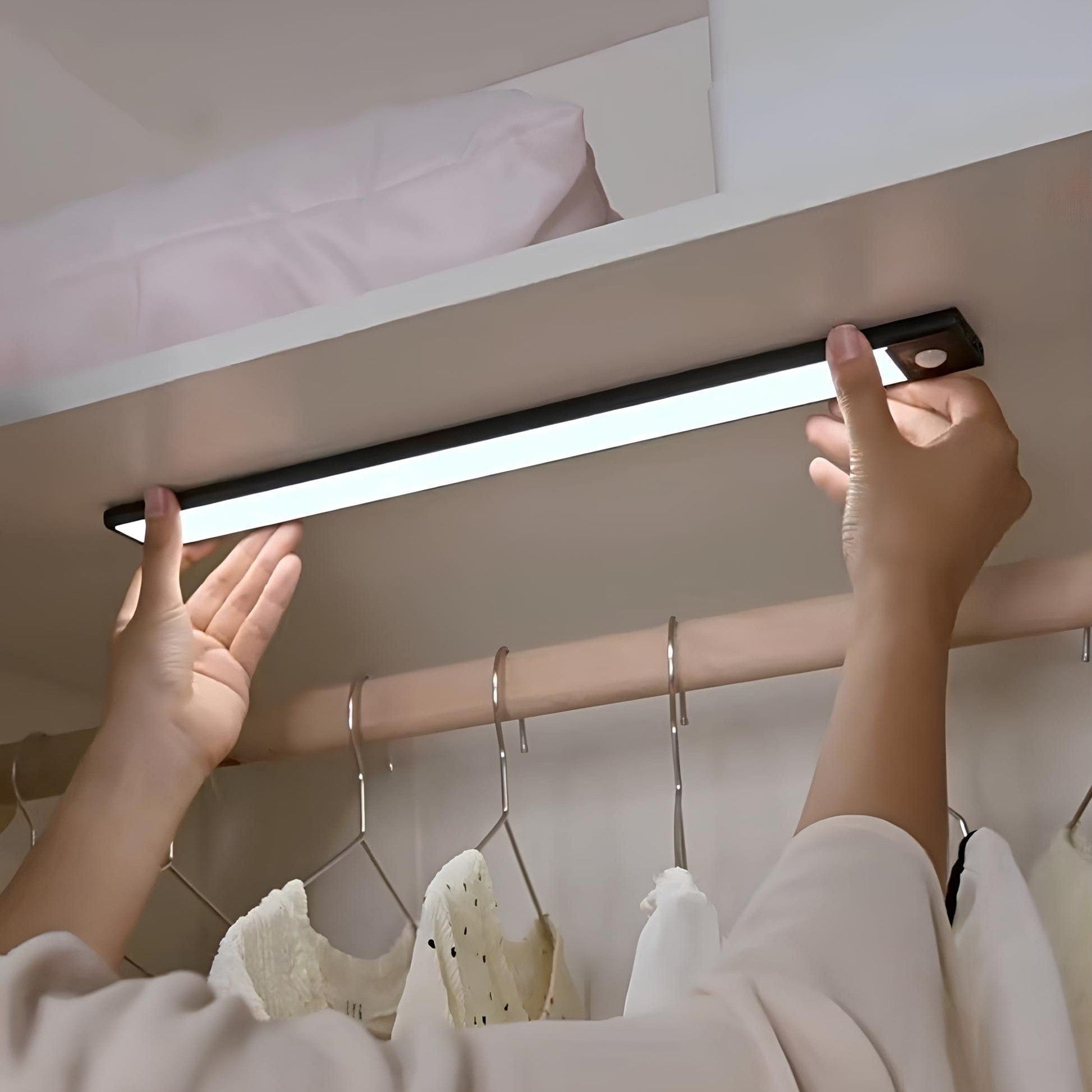 SUENTA Wiederaufladbare LED Schrankleuchte Mit Bewegungssensor