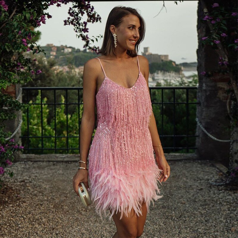 Carmella – Ein stylishes Cocktailkleid