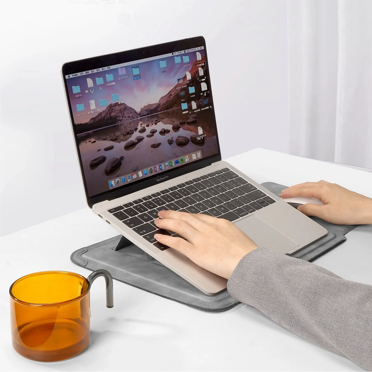 SUENTA Laptop Sleeve Case with Ergonomic Foldable Stand for MacBook Air Pro 13 13.6 M4, HP, Dell, Huawei - Waterproof Slim Notebook Cover 13 14 15 15.6 16 Inch