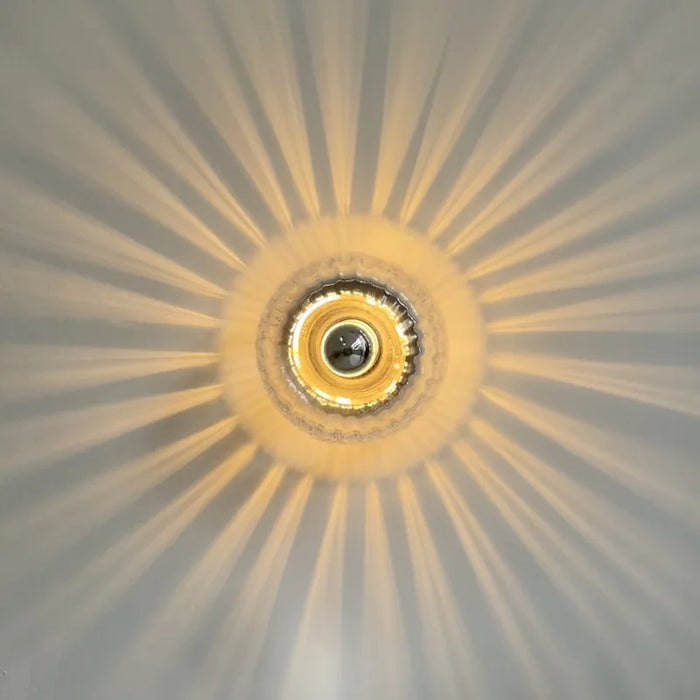 SUENTA Skandinavische Bauhaus-Wandlampe