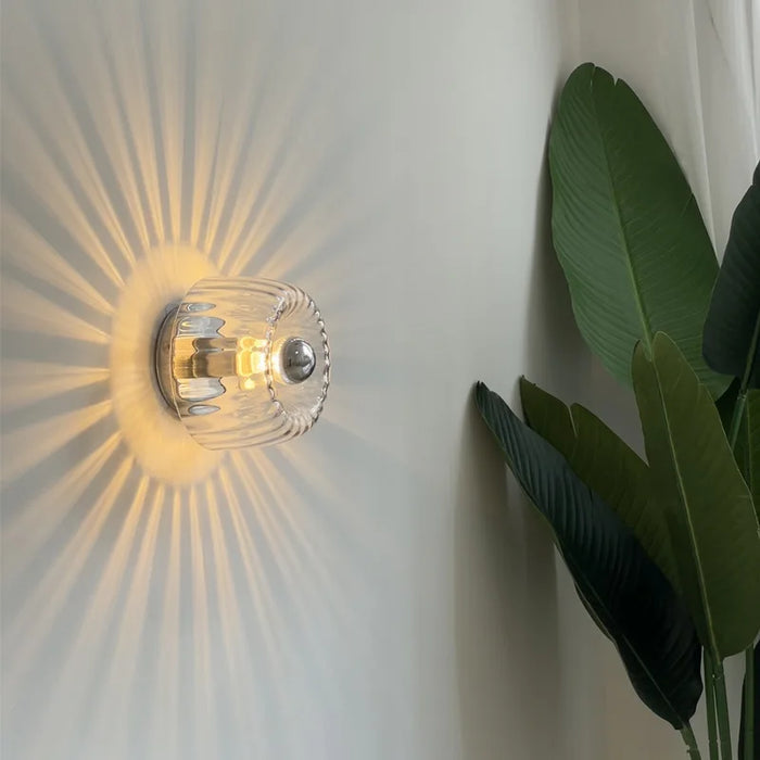 SUENTA Skandinavische Bauhaus-Wandlampe