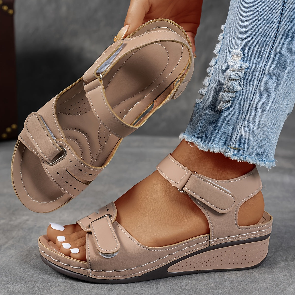 SUENTA Damen Sandalen Bequeme Plateau-Sandalen Mit Atmungsaktiven Riemen Sommer Beige