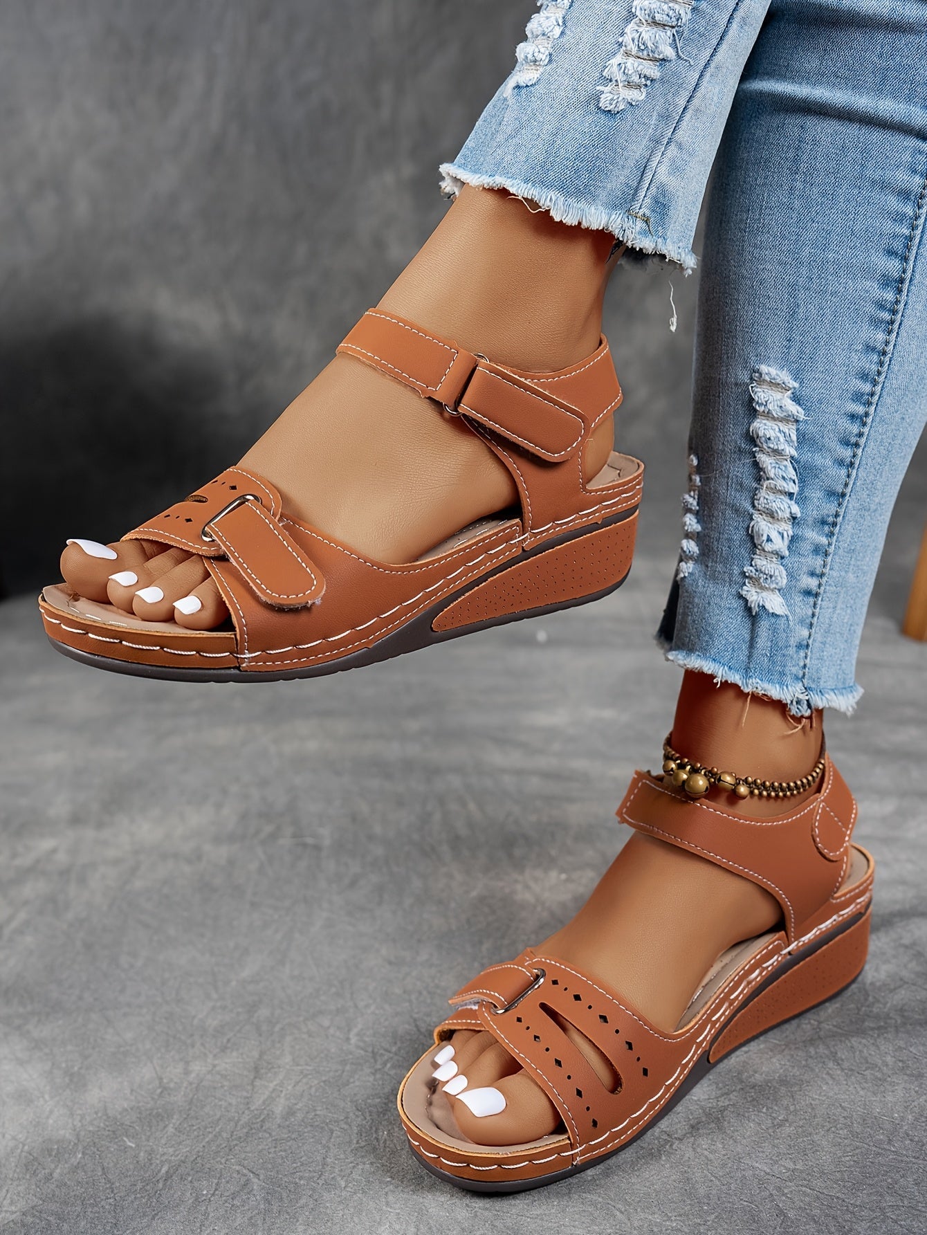 SUENTA Damen Sandalen Bequeme Plateau-Sandalen Mit Atmungsaktiven Riemen Sommer Braun