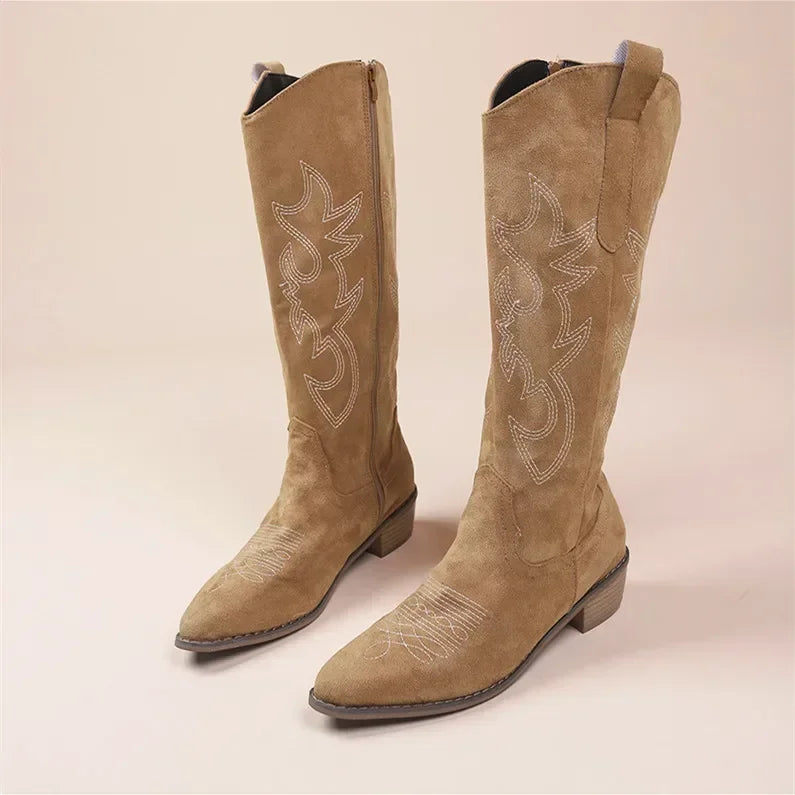SUENTA Damen Cowboy Boots Wildleder Stickerei Blockabsatz Lässig Dunkelbraun