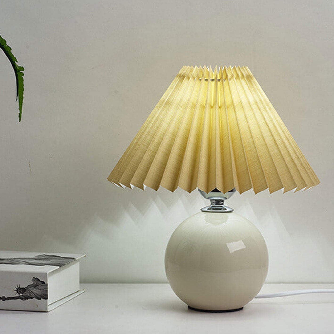 SUENTA Tischlampe Keramik Minimalistisch Plissierter Schirm
