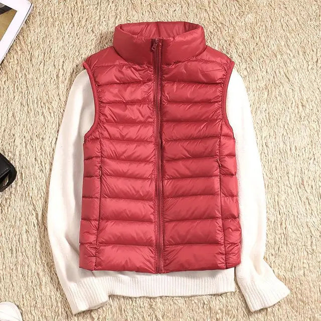 SUENTA Aura | Ultraleichte Daunenweste – warm und stylisch, ideal für Outdoor-Aktivitäten. Rot