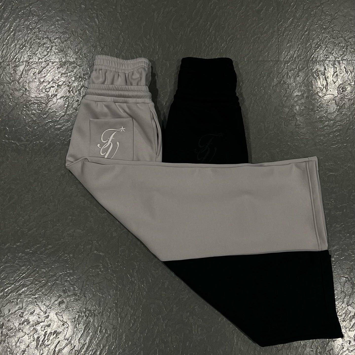 SUENTA Unisex Baggy Jogginghose Weicher Polyester-Viskose-Mischung Verstellbarem Bund