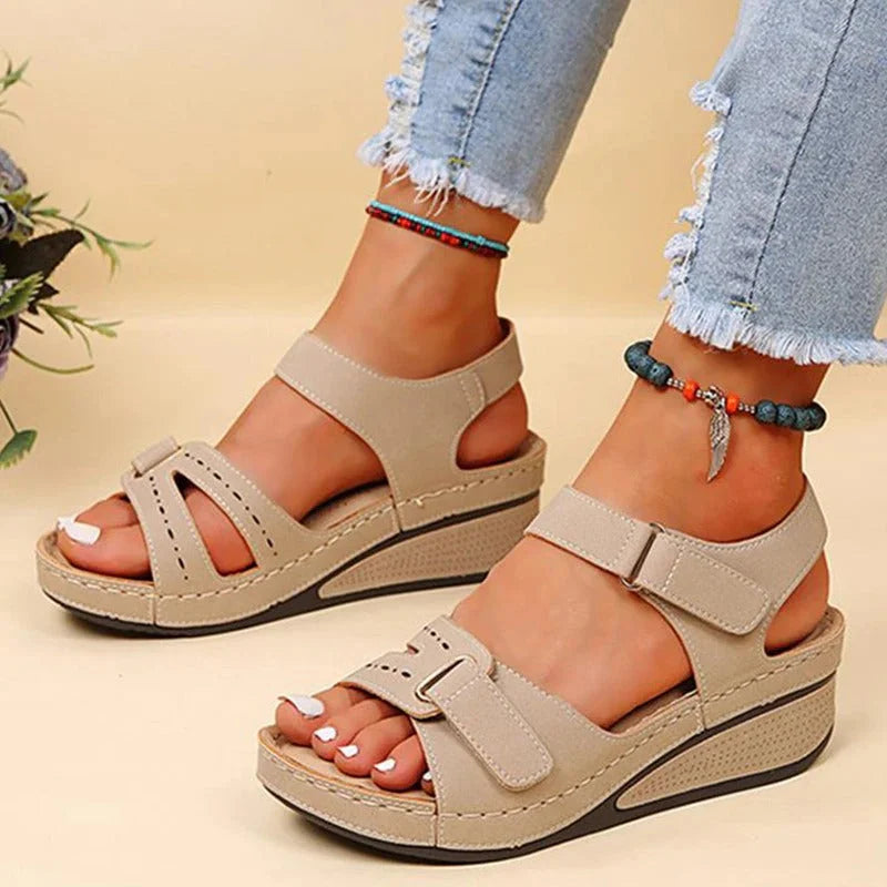 SUENTA Vespera | Damensandalen – Medizinisch inspirierter Komfort für entspannte Spaziergänge