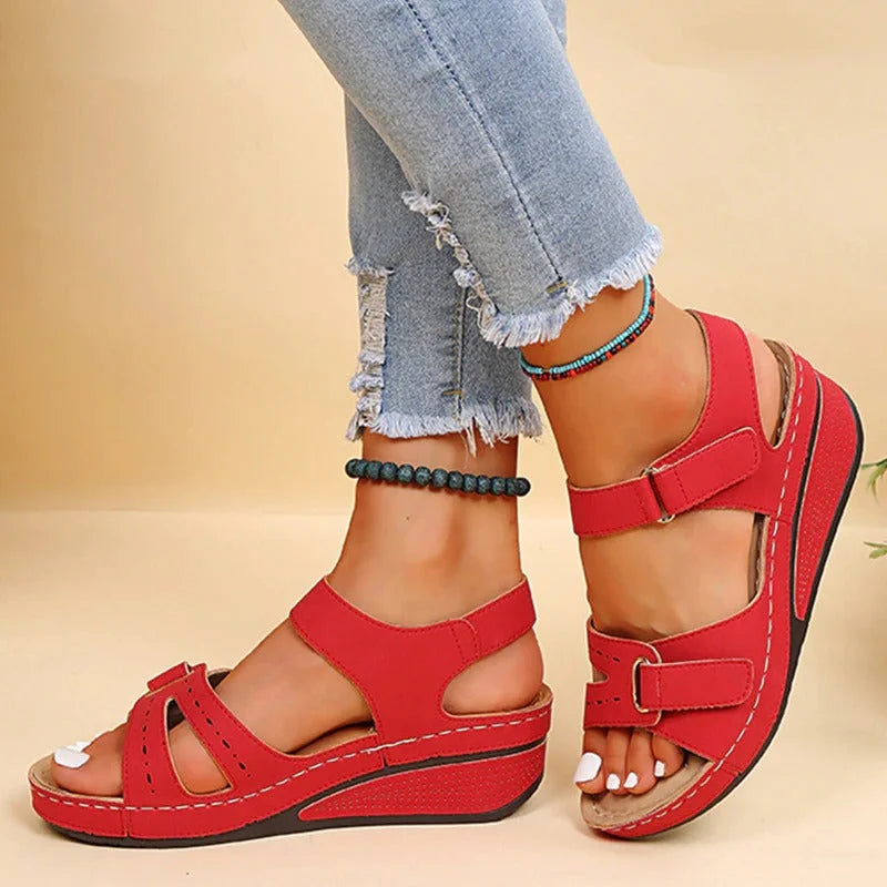 SUENTA Vespera | Damensandalen – Medizinisch inspirierter Komfort für entspannte Spaziergänge