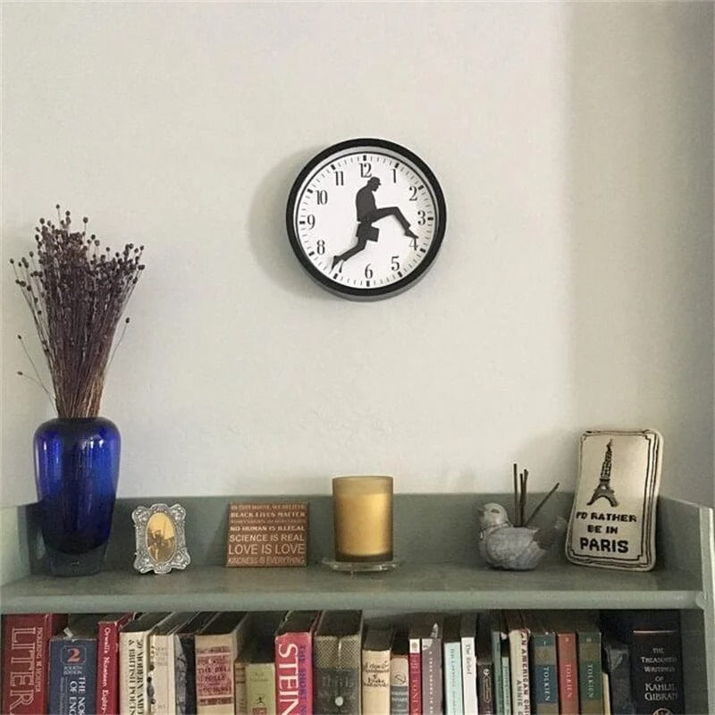 SUENTA Wanduhr Silly Walk-Design ABS-Material Originelle Note