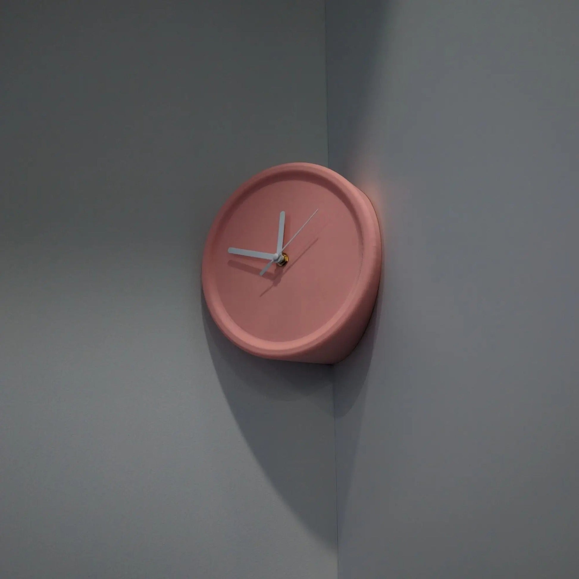 SUENTA Cornetto Wanduhr Wand-Eckuhr Umweltfreundlichem Material Kompakt Rosa Innenecke