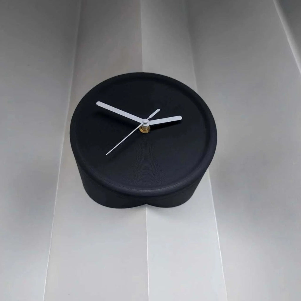SUENTA Cornetto Wanduhr Wand-Eckuhr Umweltfreundlichem Material Kompakt Schwarz Äußere Ecke