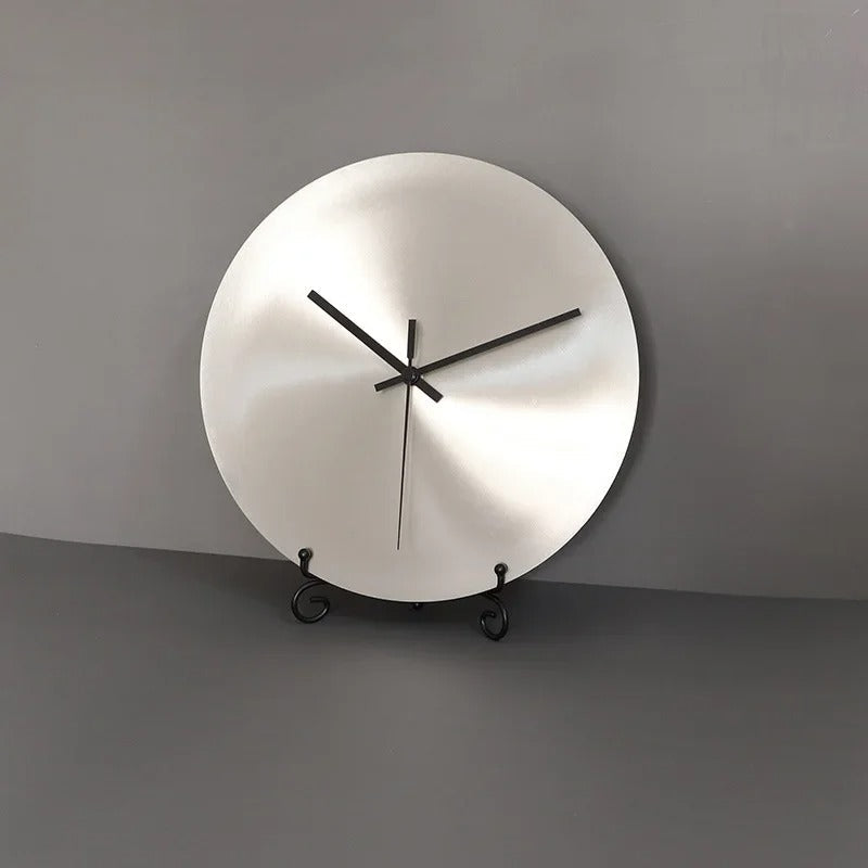 SUENTA Wanduhr aus olivgrünem Edelstahl Minimalist Zifferblatt