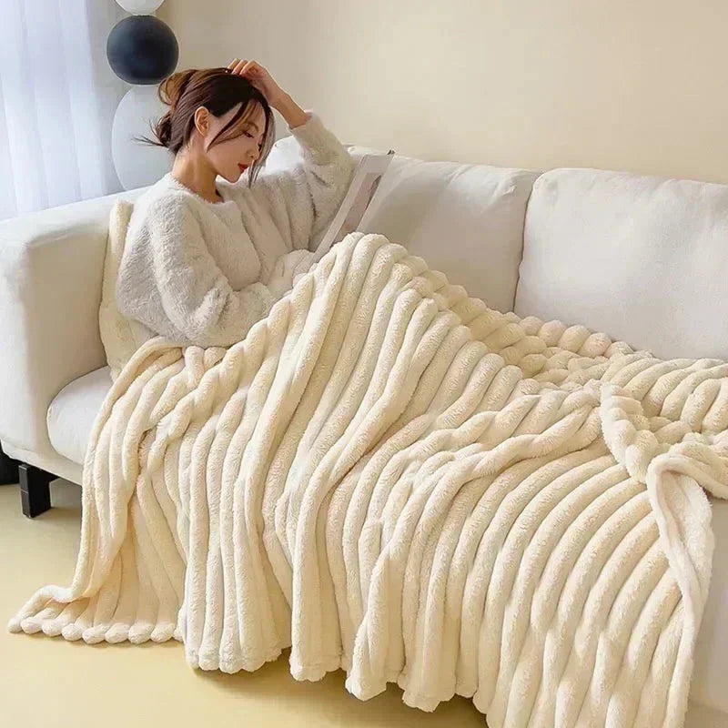 SUENTA Weiche Plüsch-Maxi-Decke - LuxuraWrap Crème