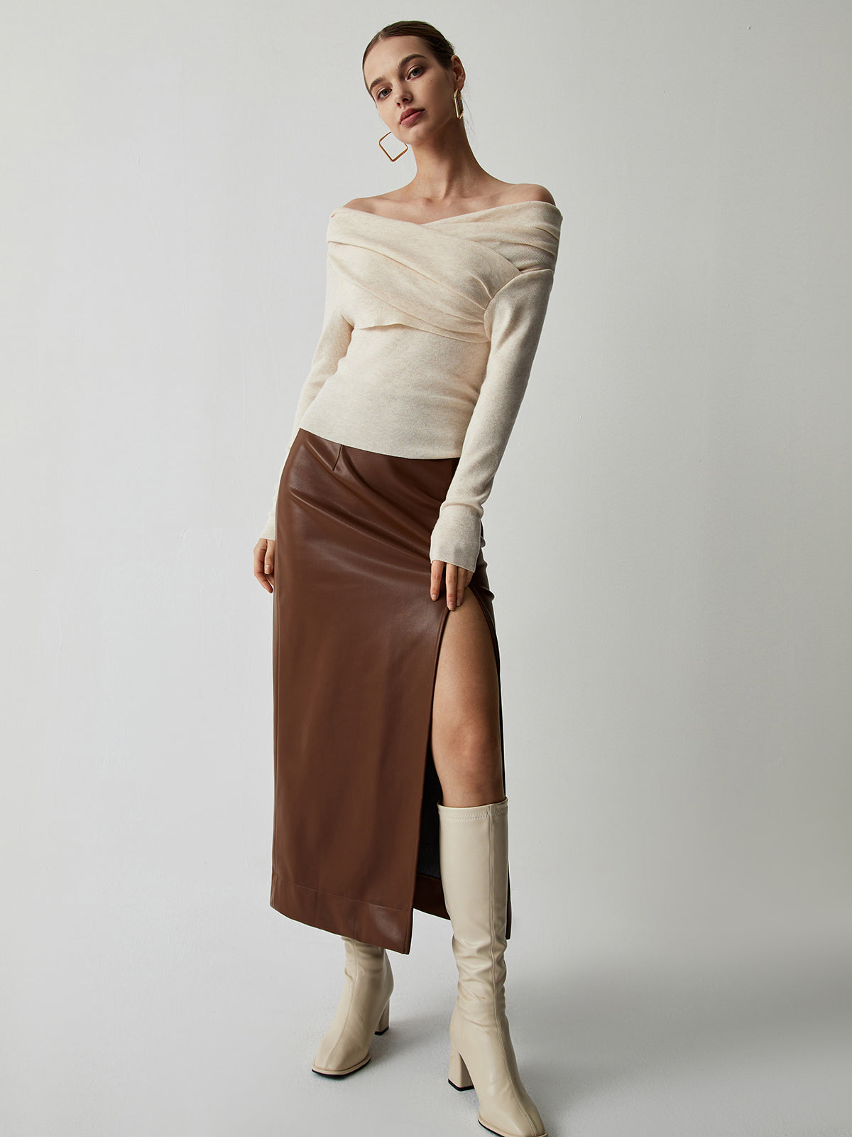 SUENTA Damen Yasmin Off-Shoulder Stricktop Wickelstil Feminine Silhouette