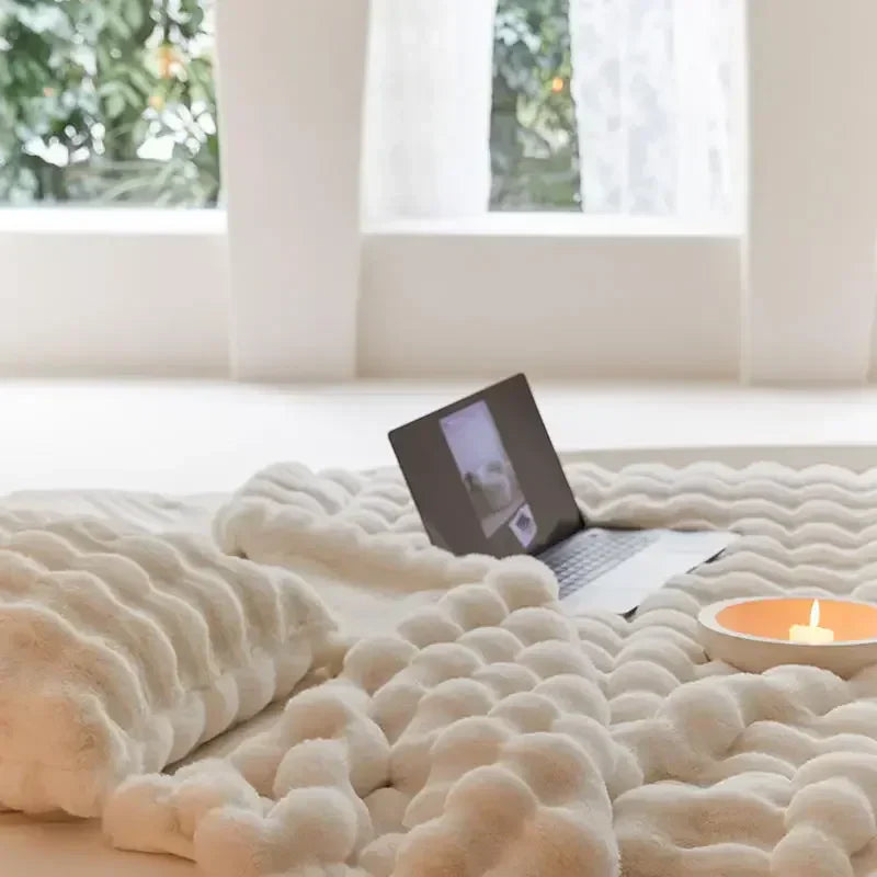 SUENTA Die Plüschdecke, Über die Alle Sprechen! - WarmWol