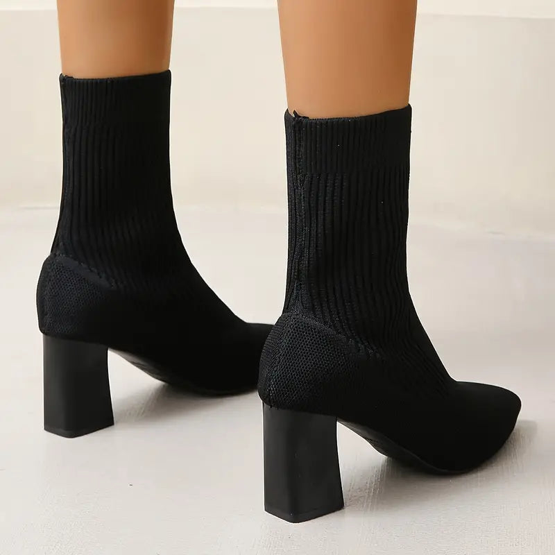 SUENTA Flaming Damen Stiefelette - Zeitlos Elegantes Design